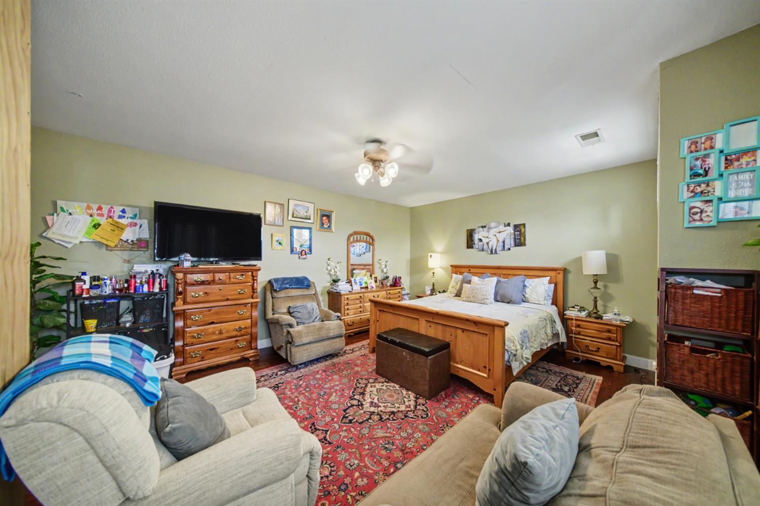 2226 Ryanlee Dr, Riverbank, CA 95367