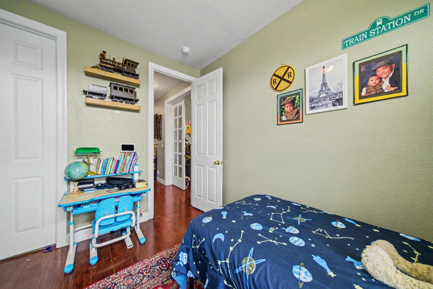 2226 Ryanlee Dr, Riverbank, CA 95367