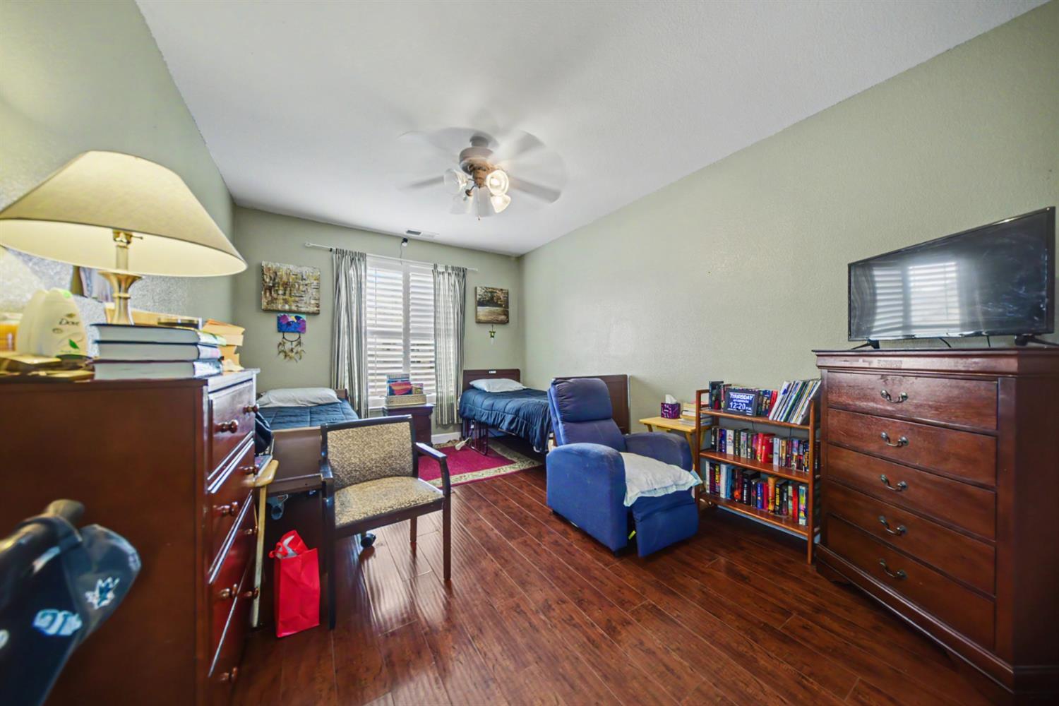 2226 Ryanlee Dr, Riverbank, CA 95367