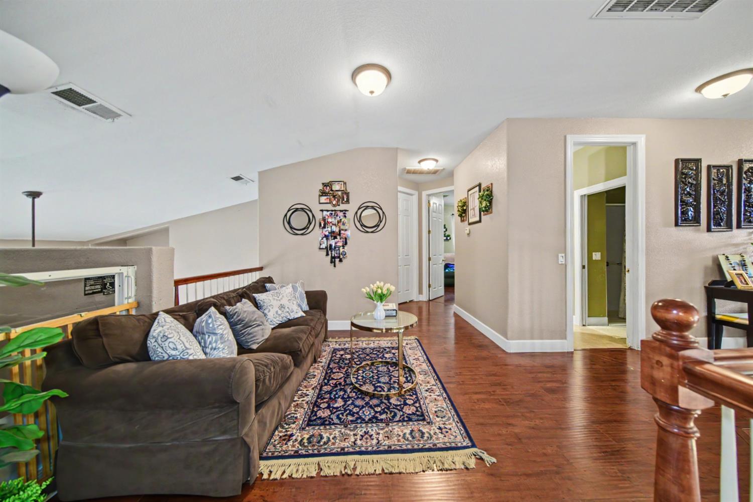 2226 Ryanlee Dr, Riverbank, CA 95367
