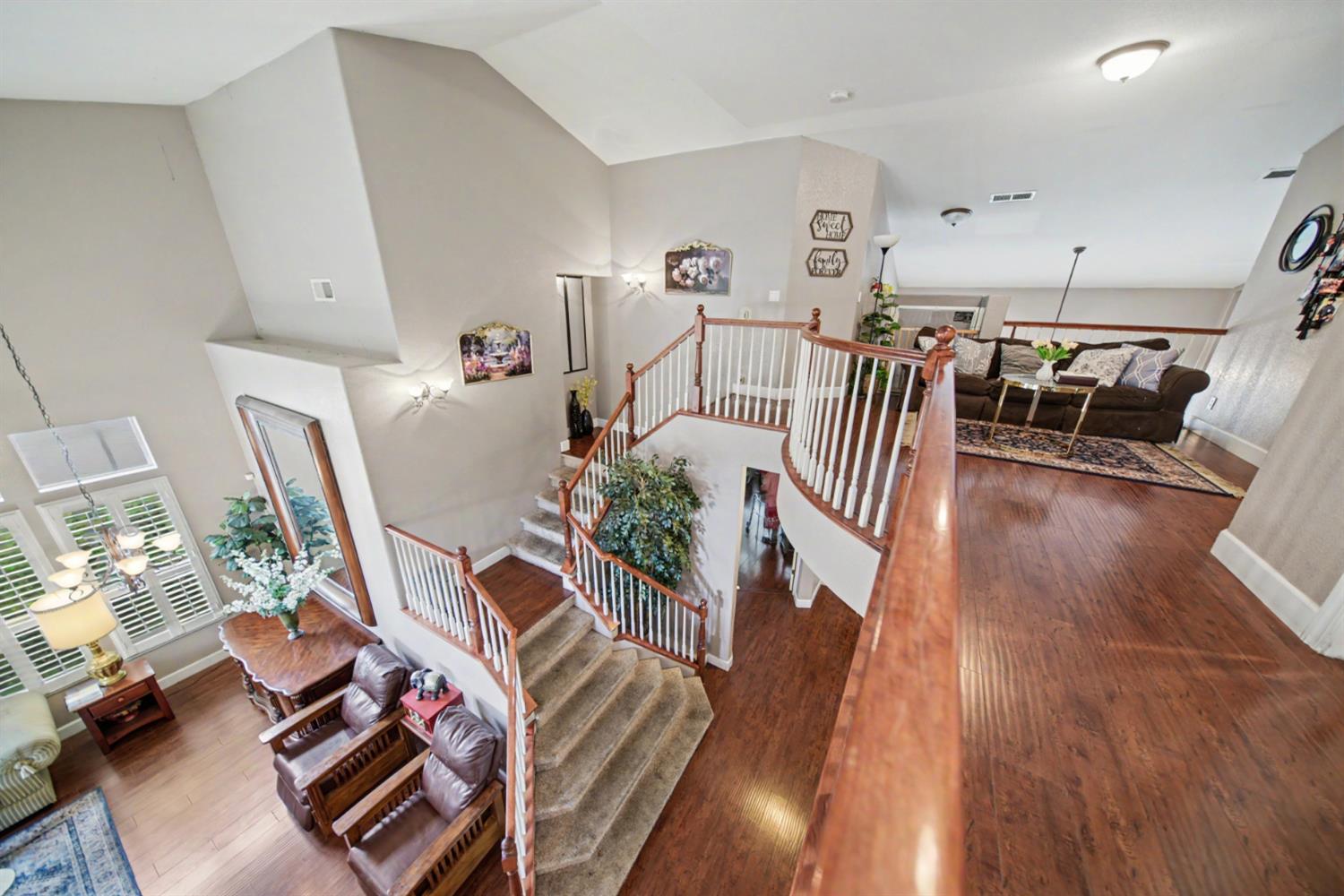 2226 Ryanlee Dr, Riverbank, CA 95367
