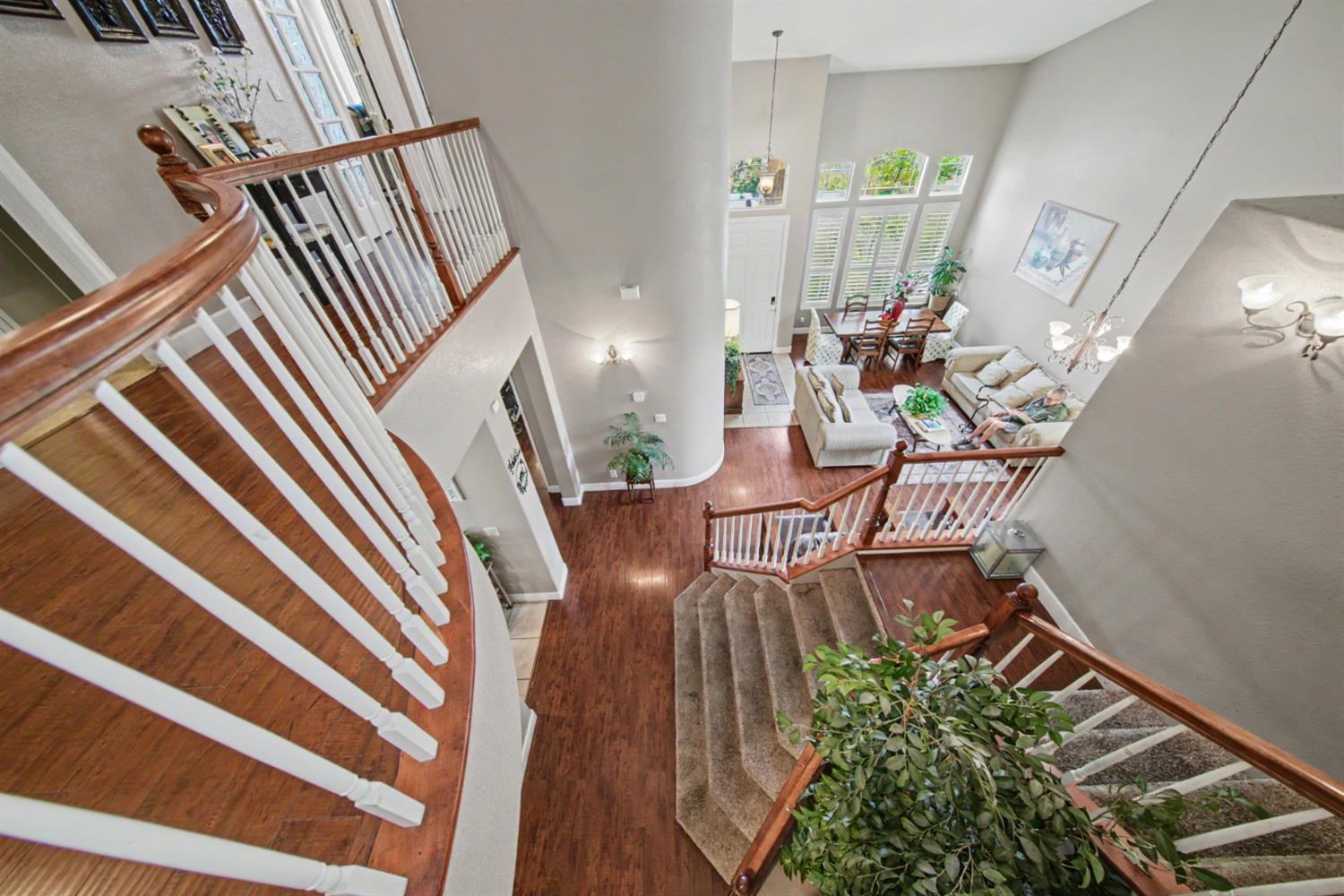 2226 Ryanlee Dr, Riverbank, CA 95367