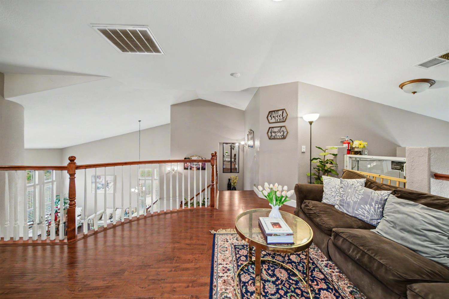 2226 Ryanlee Dr, Riverbank, CA 95367