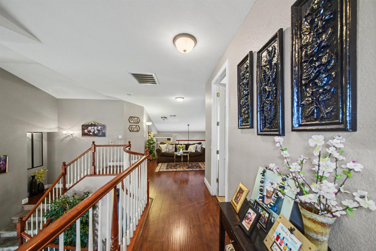 2226 Ryanlee Dr, Riverbank, CA 95367