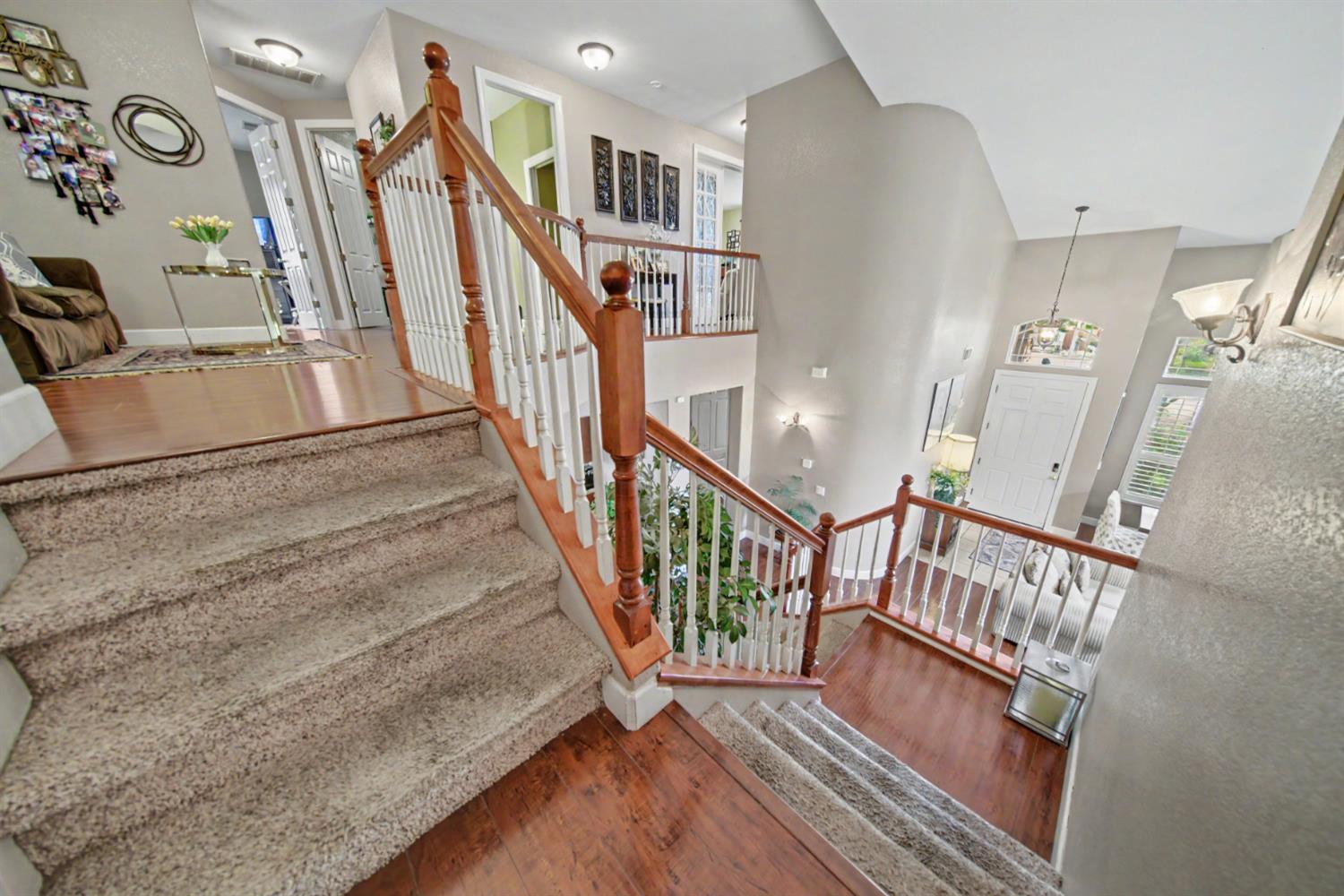 2226 Ryanlee Dr, Riverbank, CA 95367