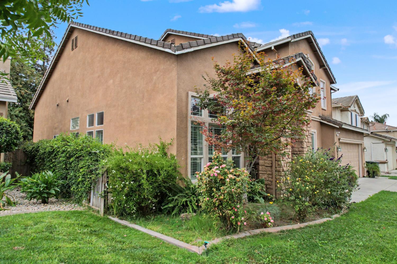 2226 Ryanlee Dr, Riverbank, CA 95367
