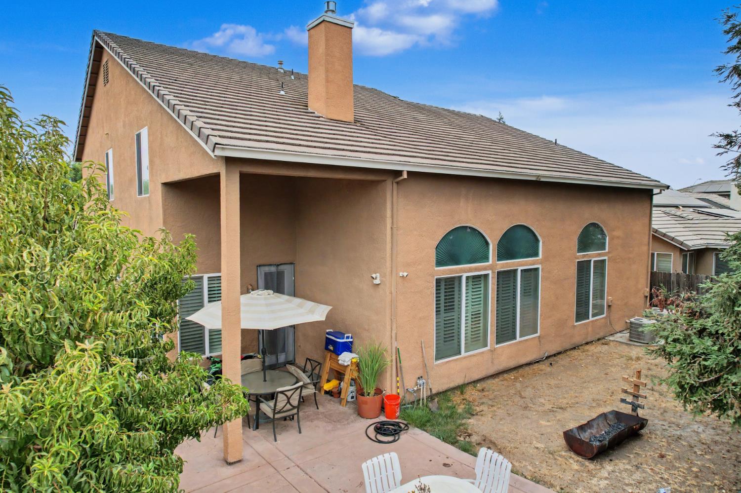 2226 Ryanlee Dr, Riverbank, CA 95367