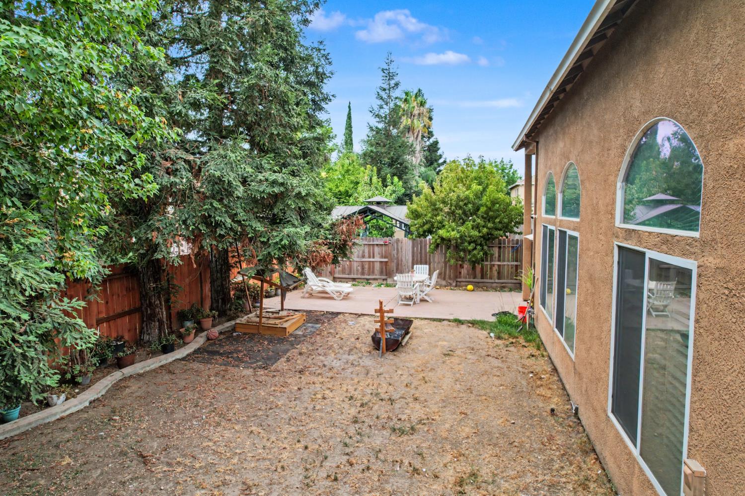2226 Ryanlee Dr, Riverbank, CA 95367
