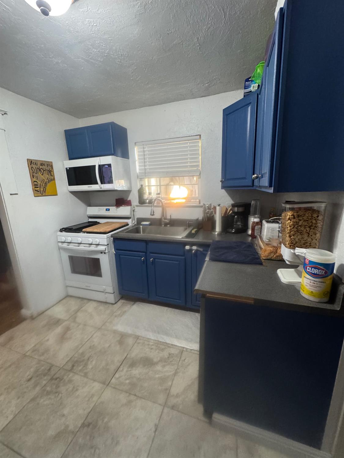 541 High St, Modesto, CA 95354