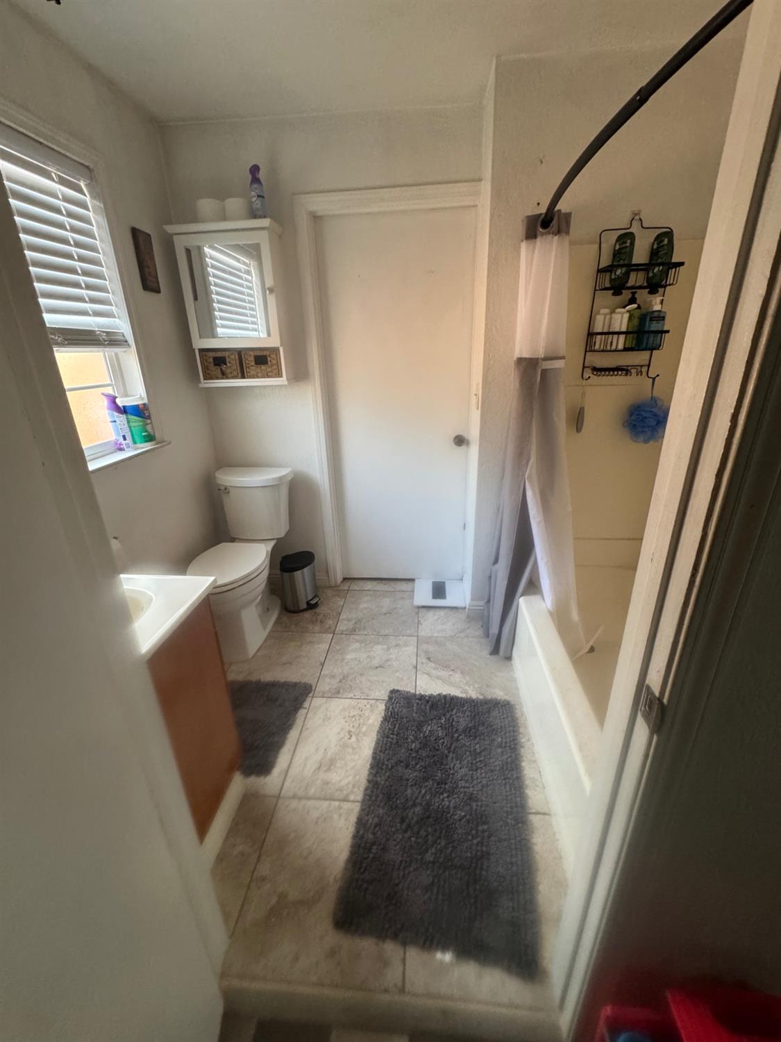 541 High St, Modesto, CA 95354