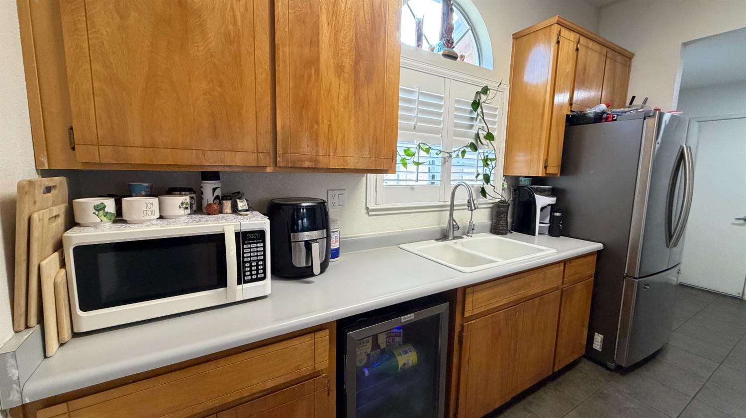 3405 Penny Ln, Modesto, CA 95354