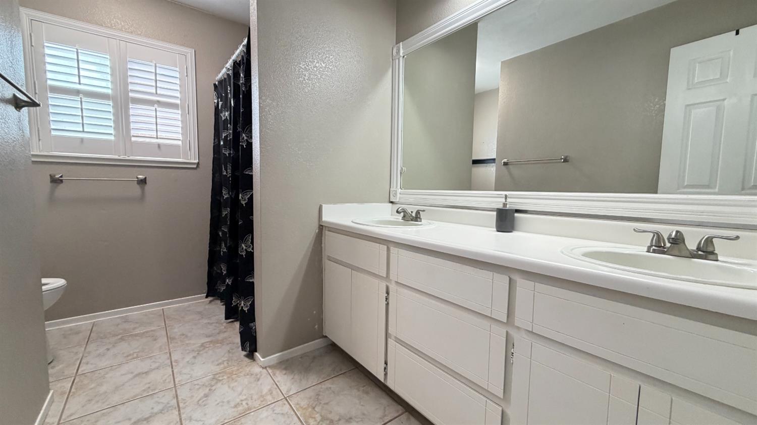 3405 Penny Ln, Modesto, CA 95354