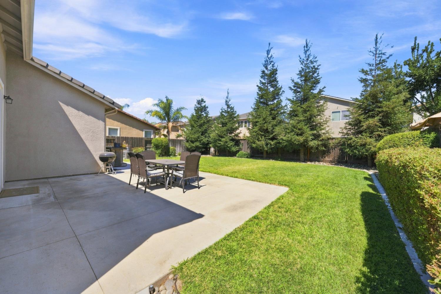 2725 Greenleaf St, Manteca, CA 95337
