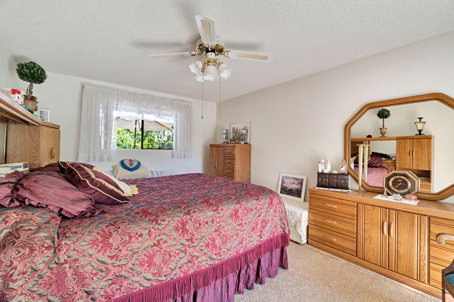 11801 N Mckelvy Ave, Clovis, CA 93619