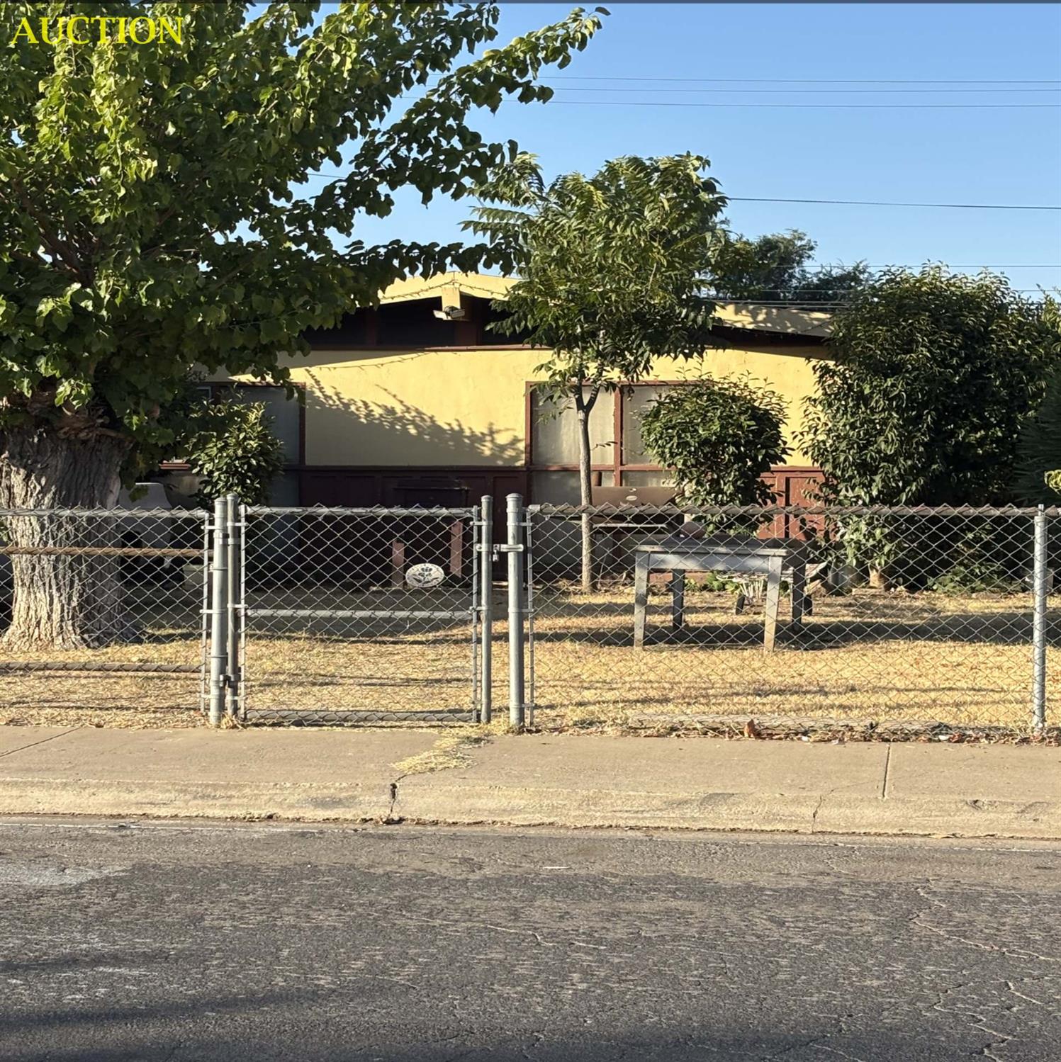 1528 W 9th St, Merced, CA 95341