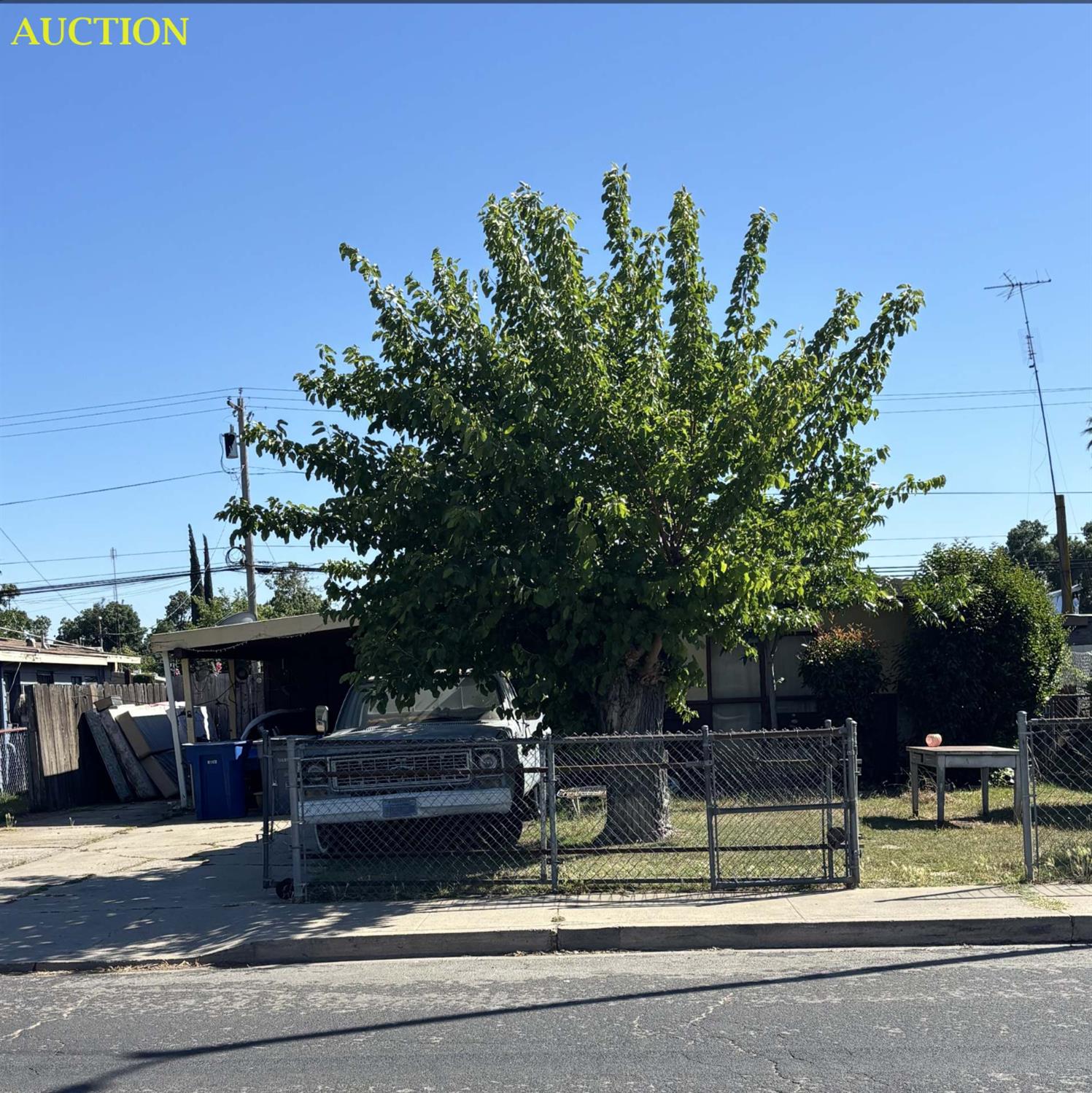 1528 W 9th St, Merced, CA 95341