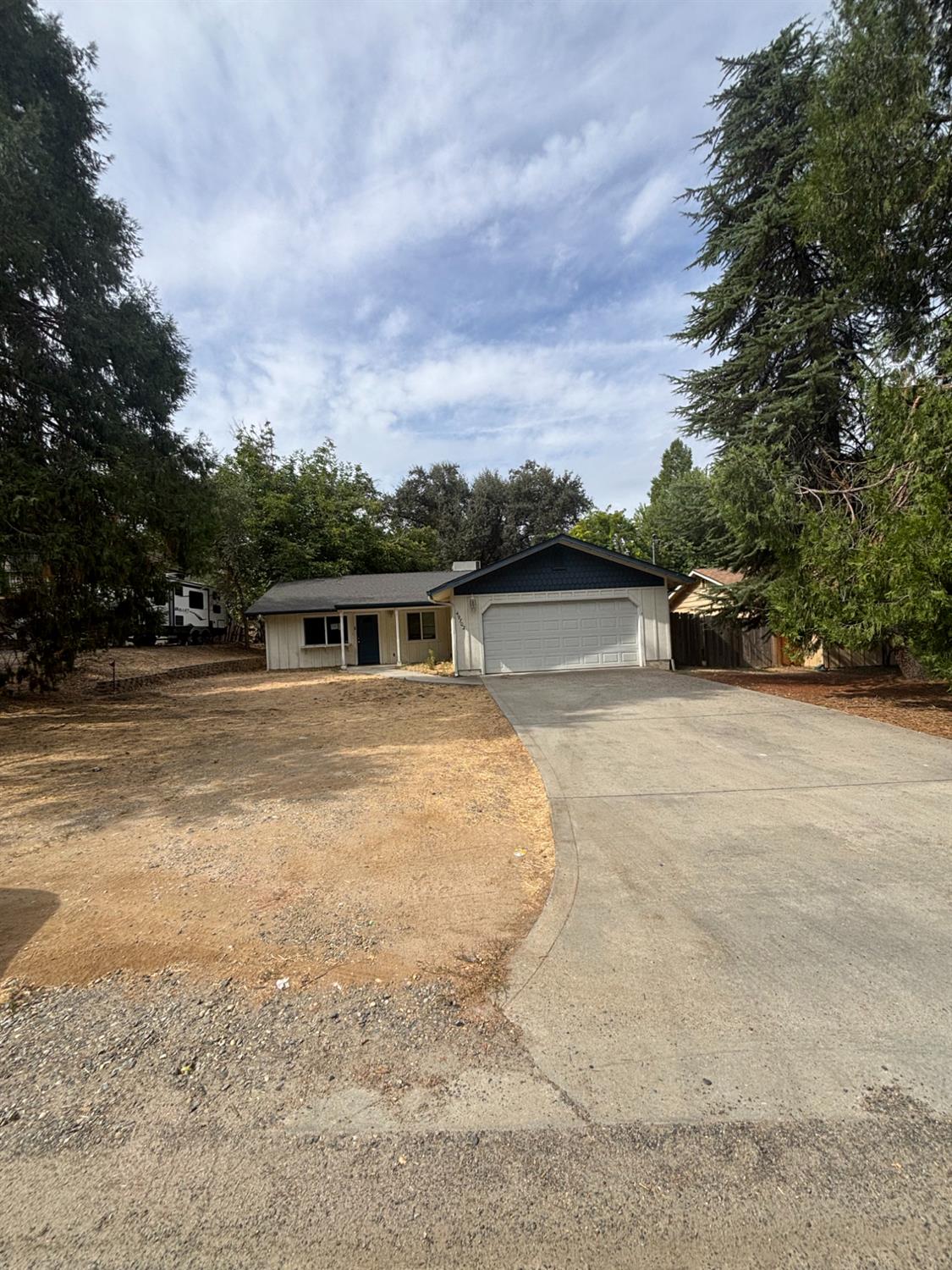 49702 Pierce Dr, Oakhurst, CA 93644