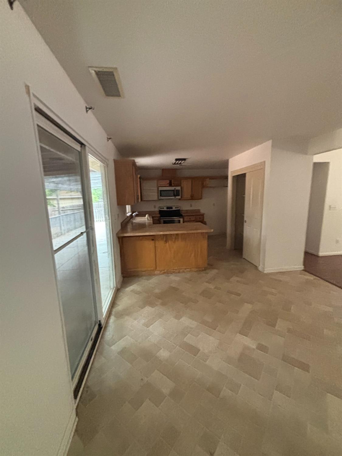 49702 Pierce Dr, Oakhurst, CA 93644