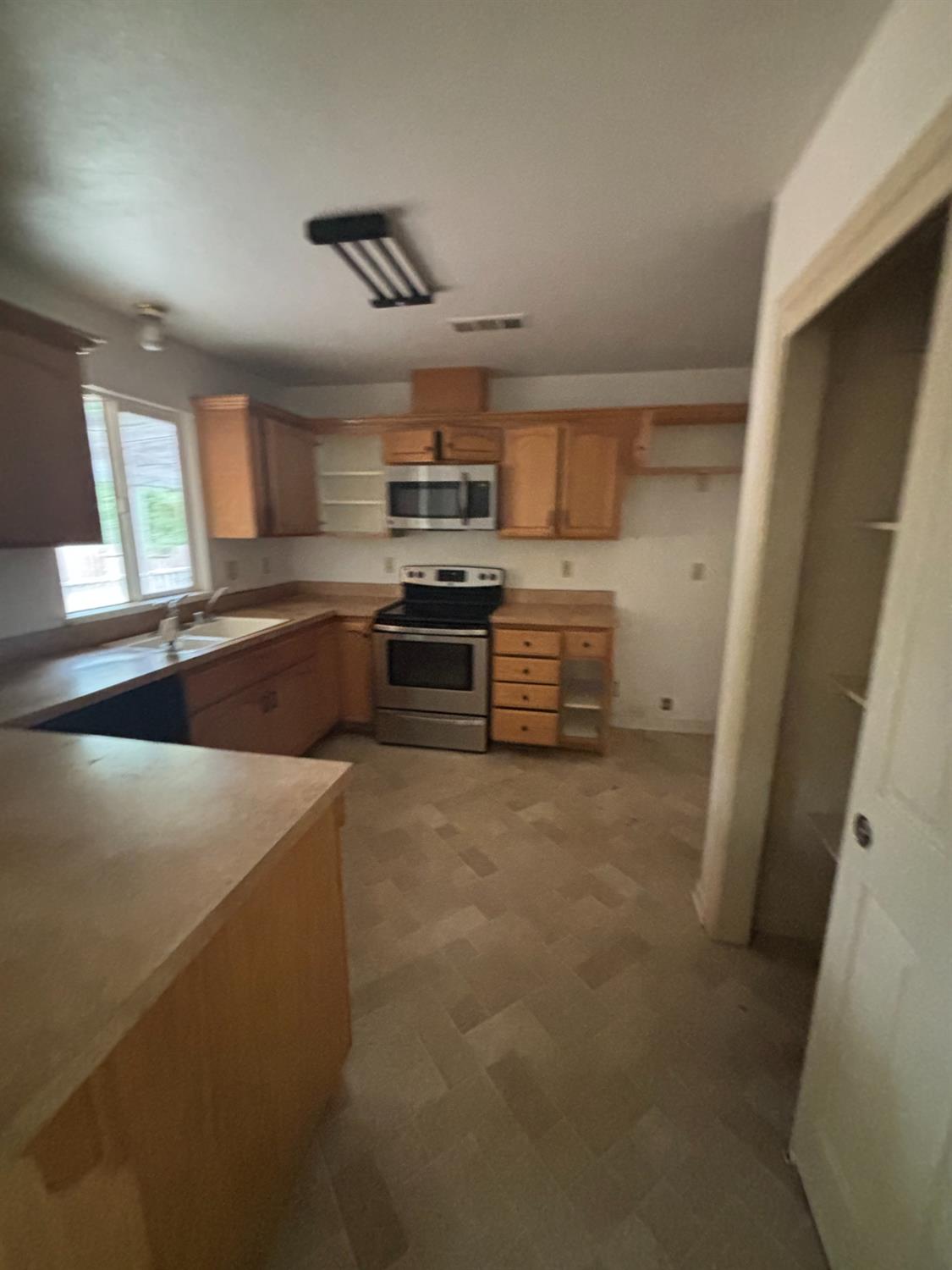 49702 Pierce Dr, Oakhurst, CA 93644