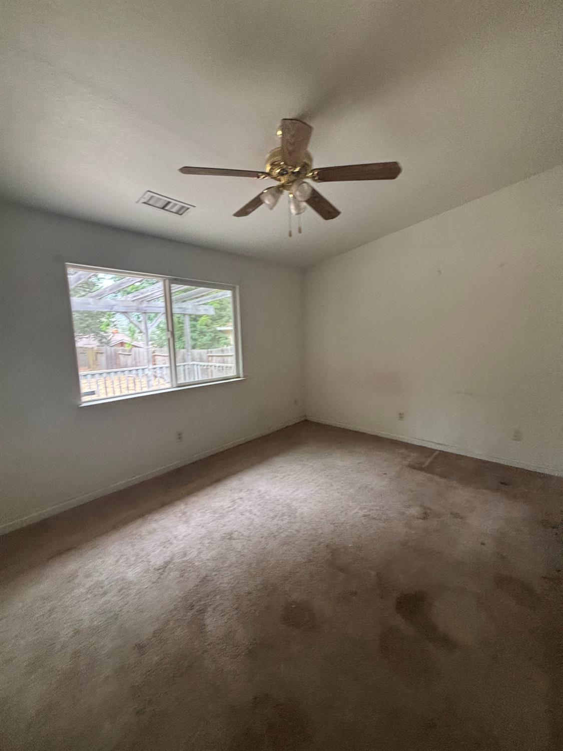 49702 Pierce Dr, Oakhurst, CA 93644