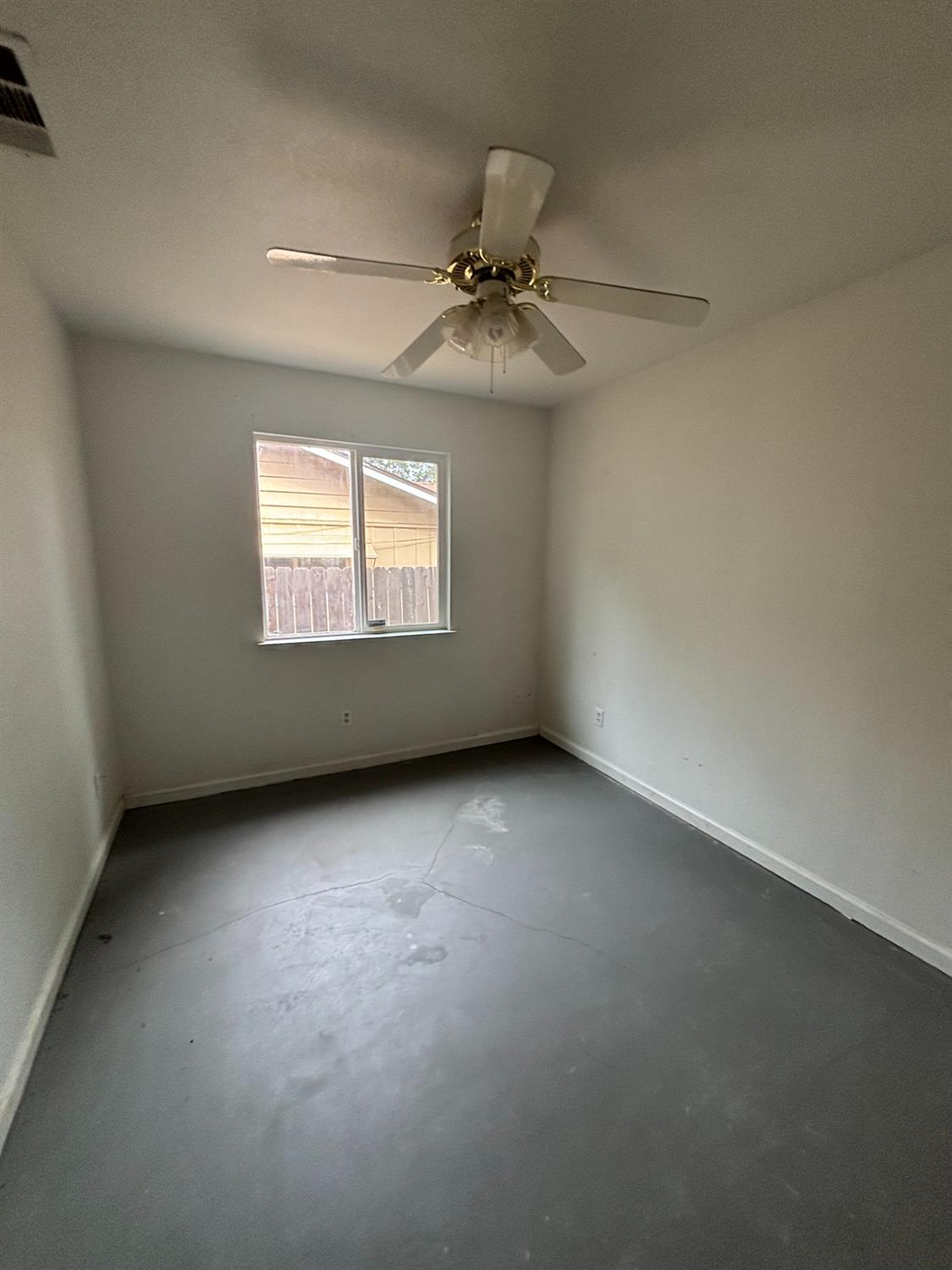49702 Pierce Dr, Oakhurst, CA 93644
