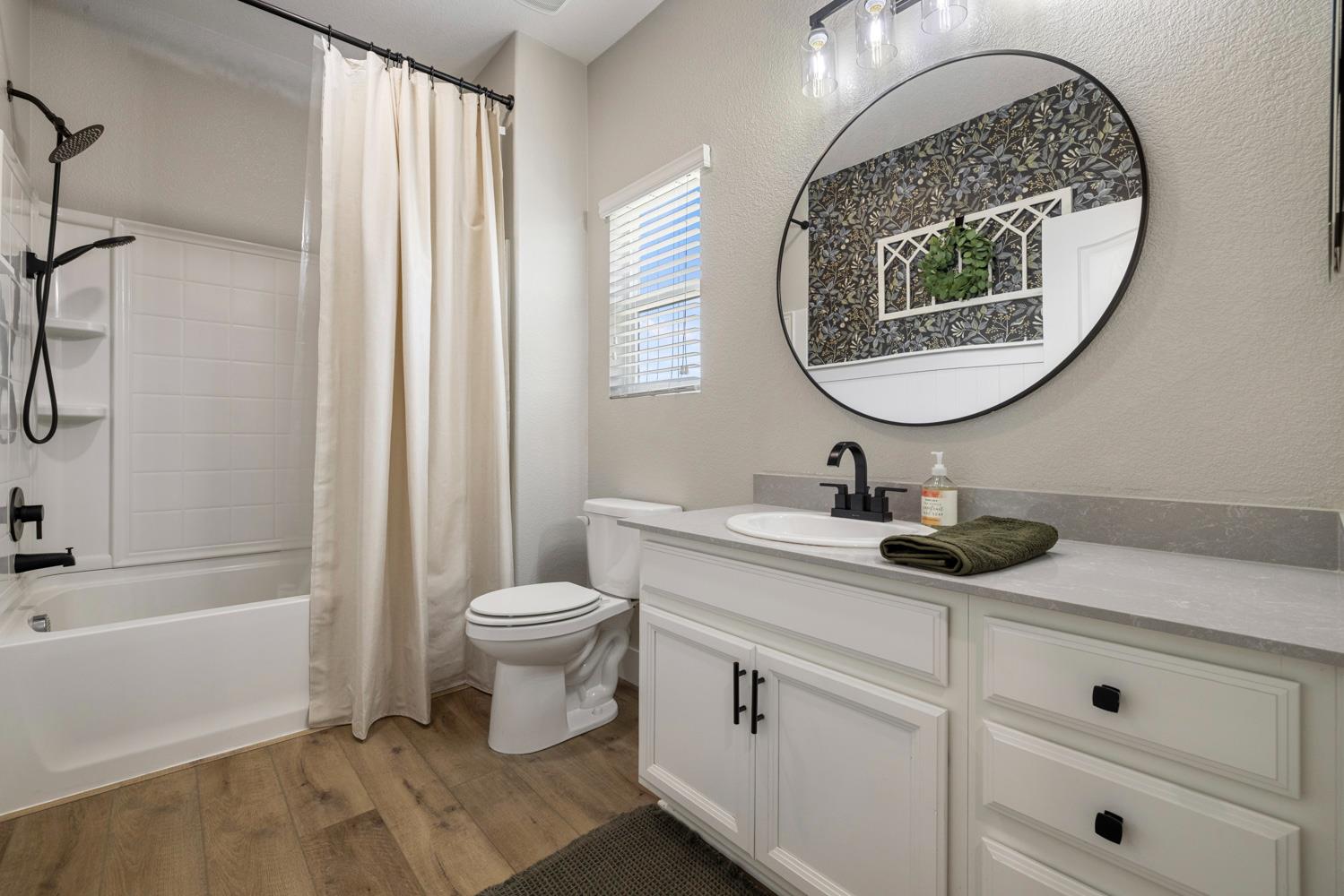 2697 Adams Ln, Manteca, CA 95337