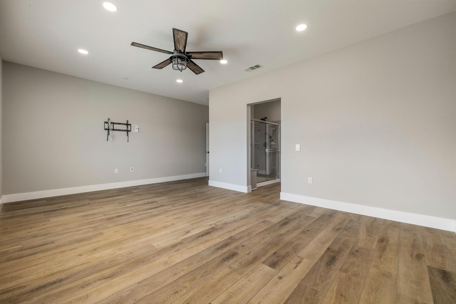 2697 Adams Ln, Manteca, CA 95337
