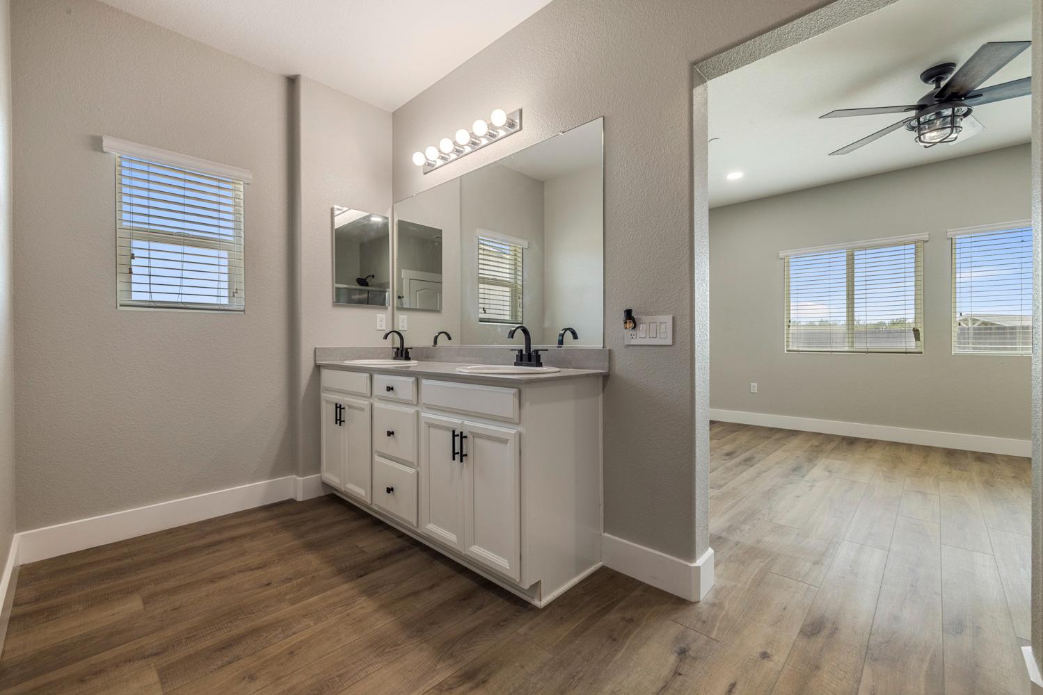 2697 Adams Ln, Manteca, CA 95337