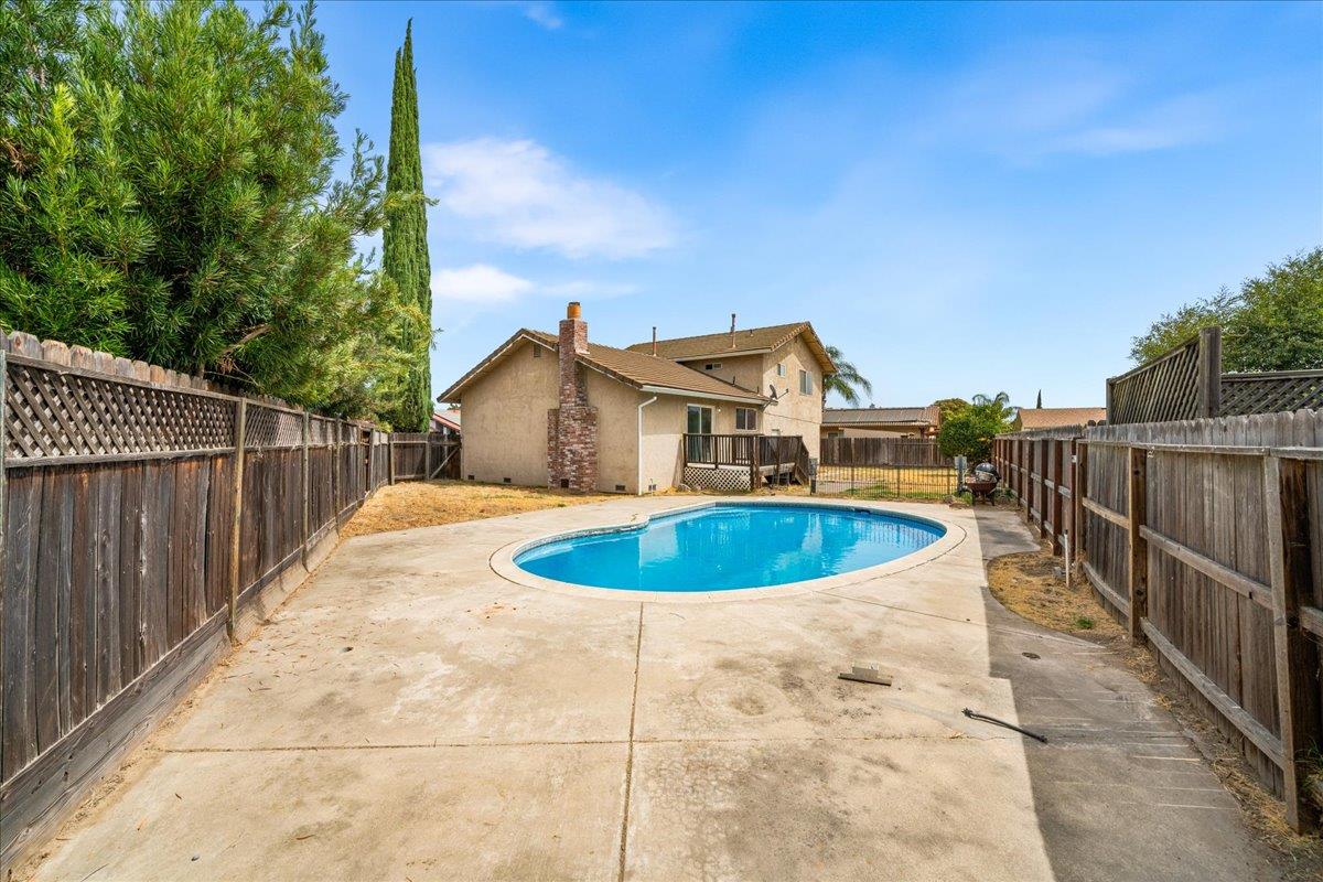 1484 Midland Ct, Manteca, CA 95336