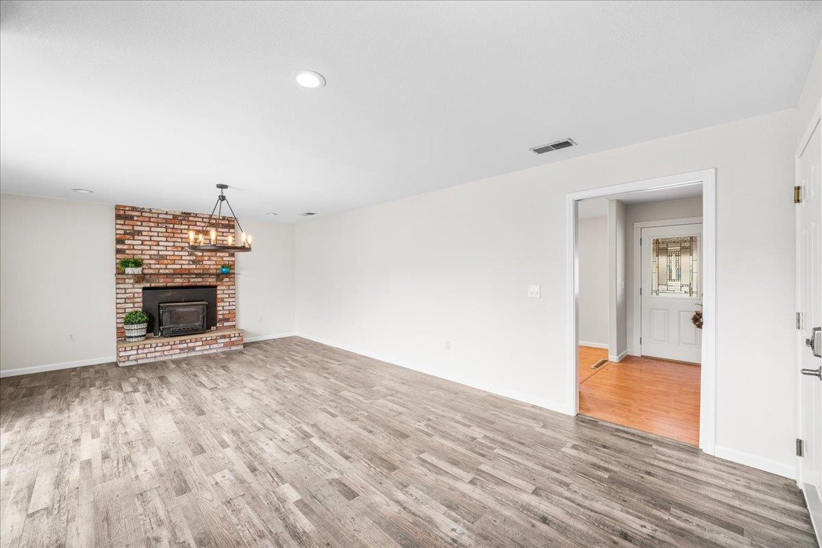 1484 Midland Ct, Manteca, CA 95336