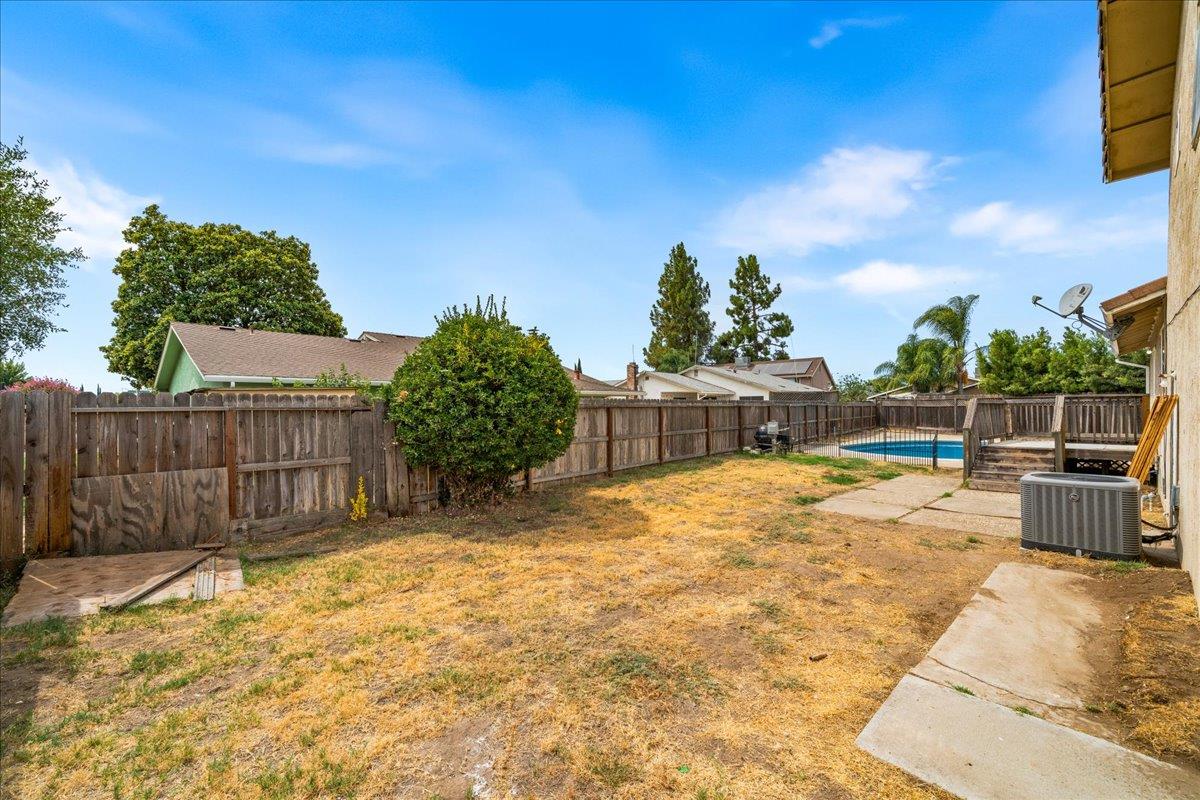1484 Midland Ct, Manteca, CA 95336