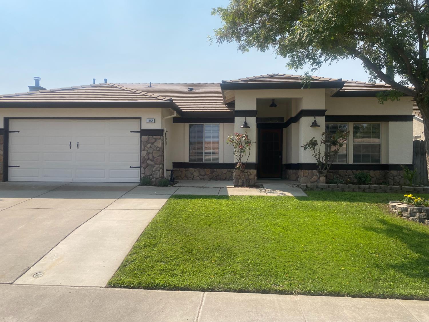 1455 Gold Rush Ct, Oakdale, CA 95361