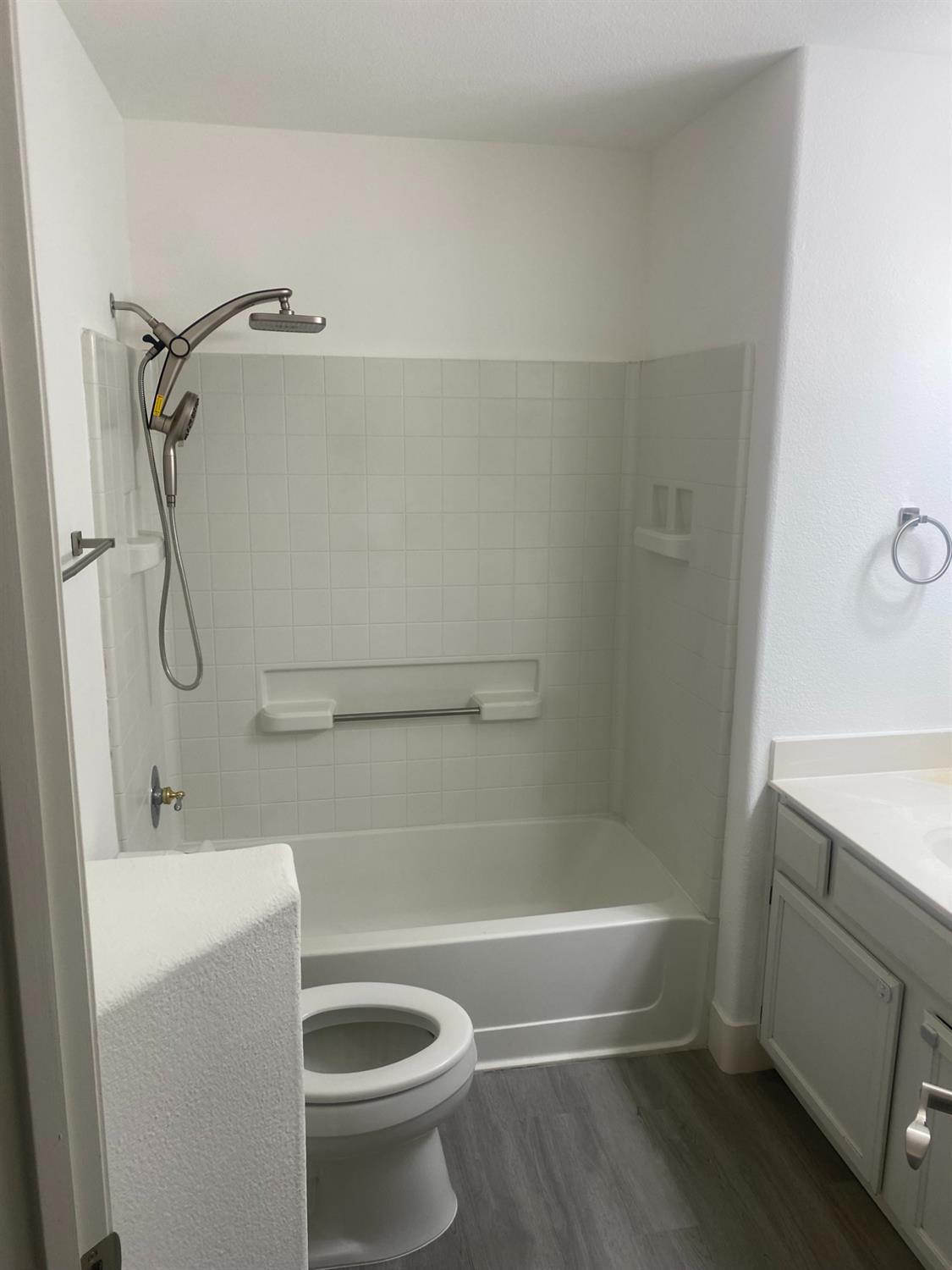 1455 Gold Rush Ct, Oakdale, CA 95361