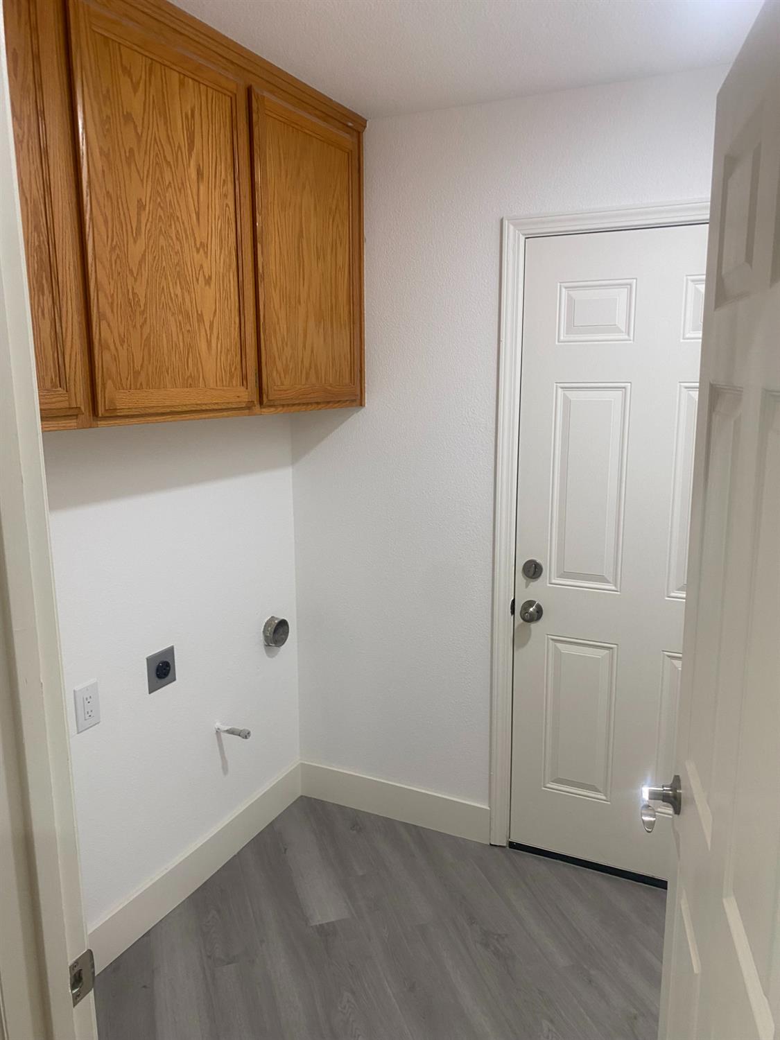 1455 Gold Rush Ct, Oakdale, CA 95361