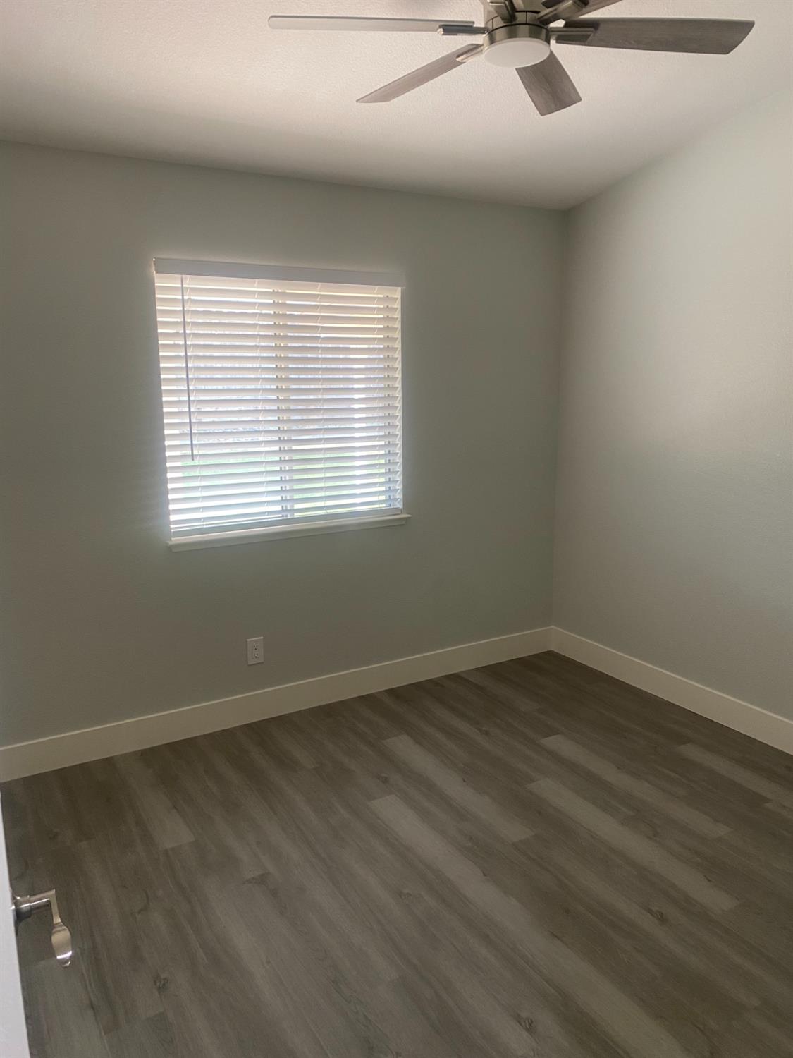 1455 Gold Rush Ct, Oakdale, CA 95361