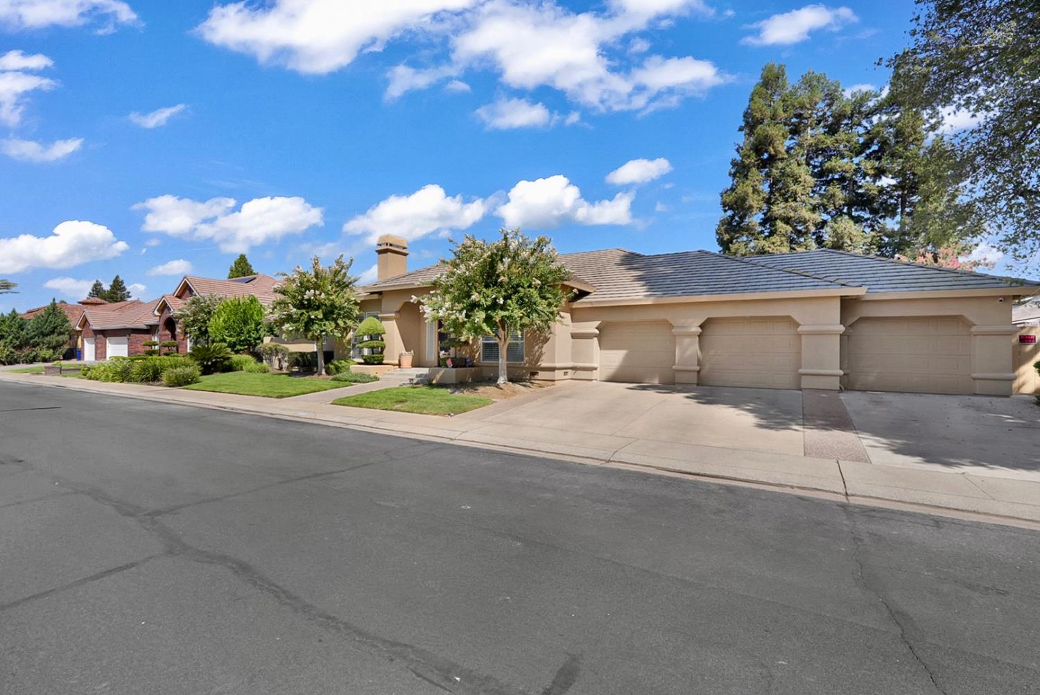 2609 Rembrandt Pl, Modesto, CA 95356