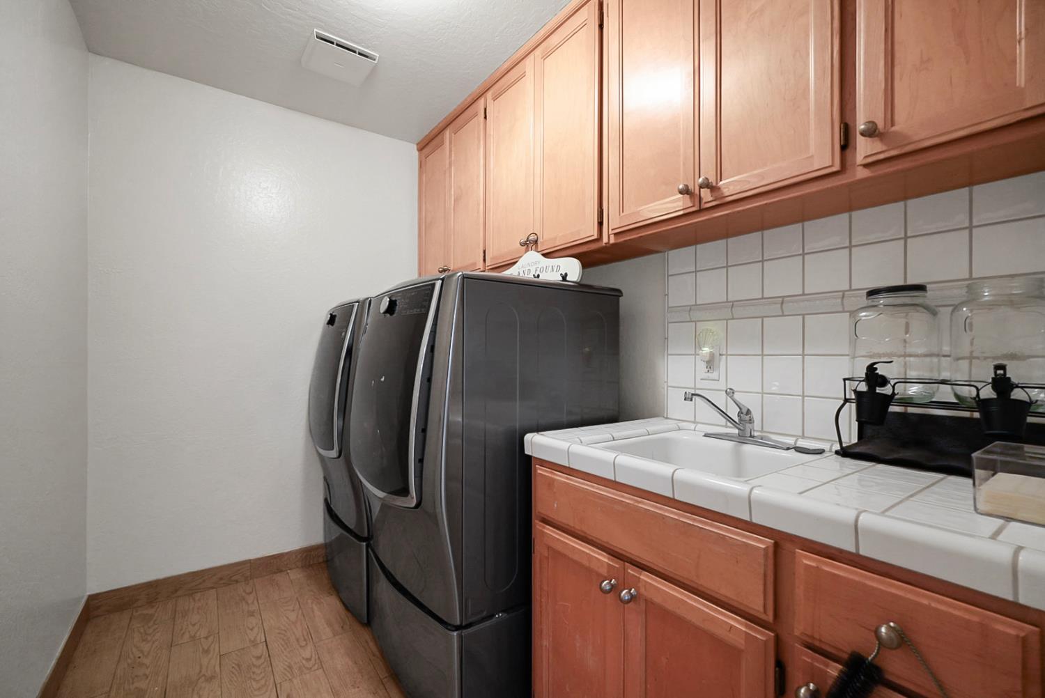 2609 Rembrandt Pl, Modesto, CA 95356