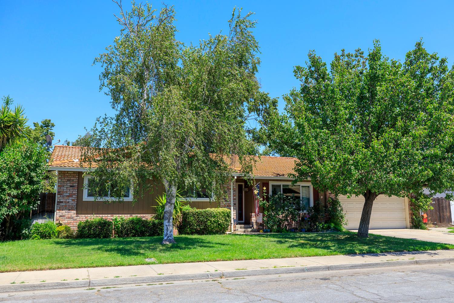 3290 Vanderbilt Ave, Turlock, CA 95382
