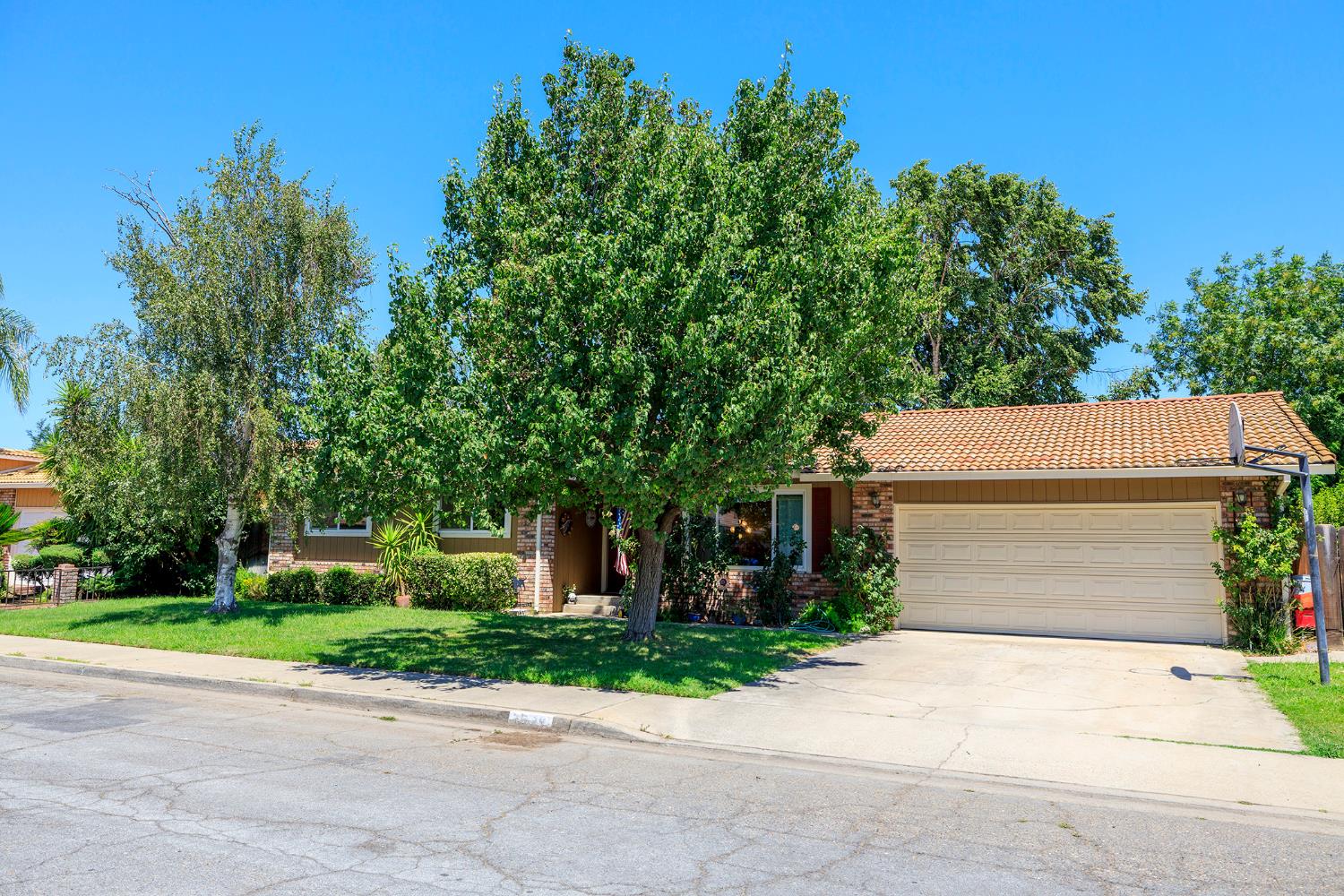 3290 Vanderbilt Ave, Turlock, CA 95382