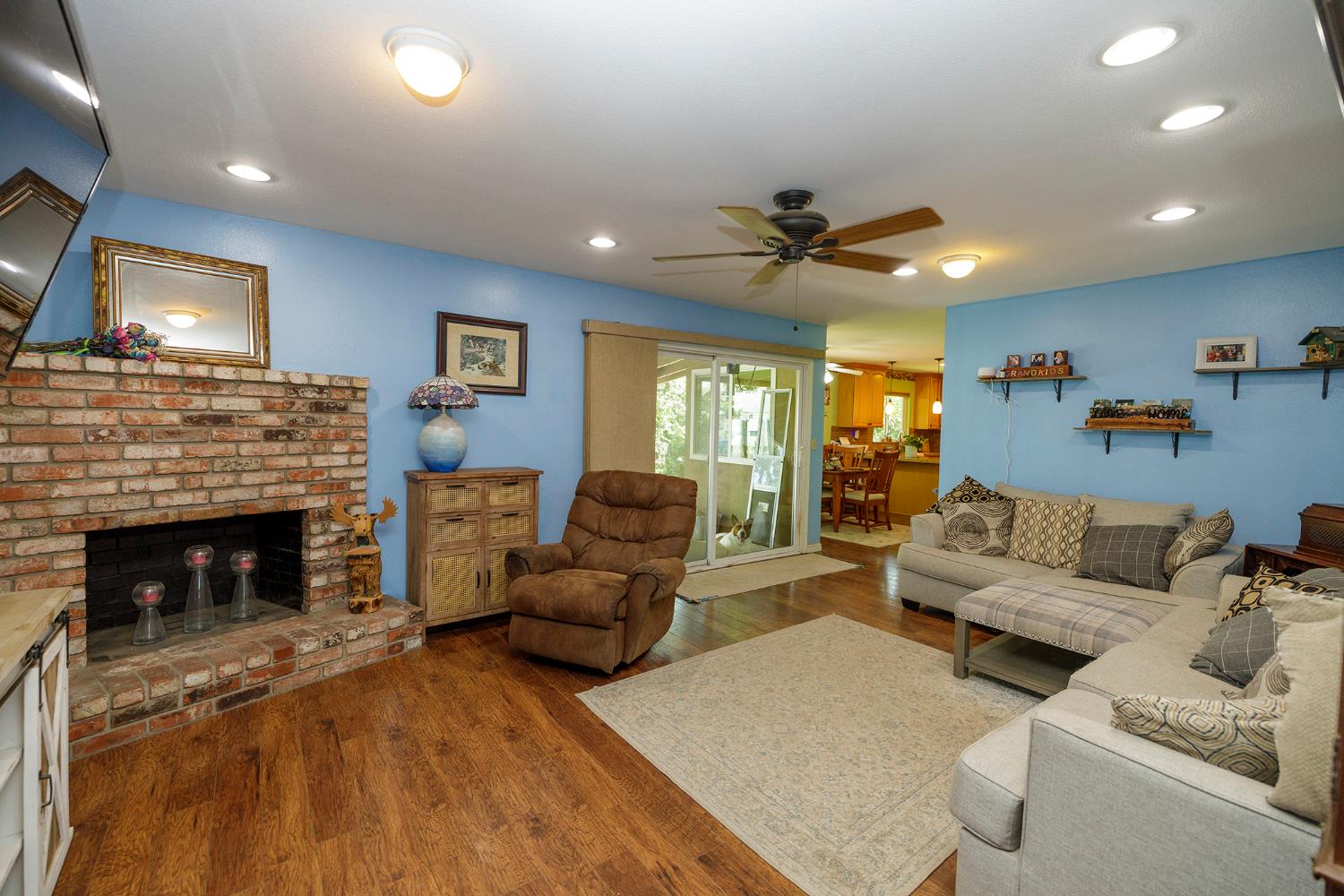 3290 Vanderbilt Ave, Turlock, CA 95382