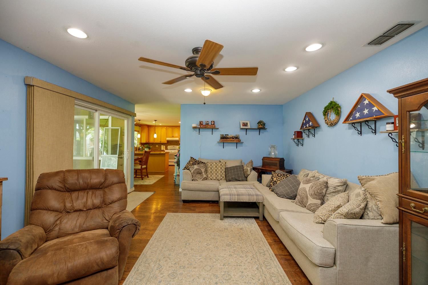 3290 Vanderbilt Ave, Turlock, CA 95382