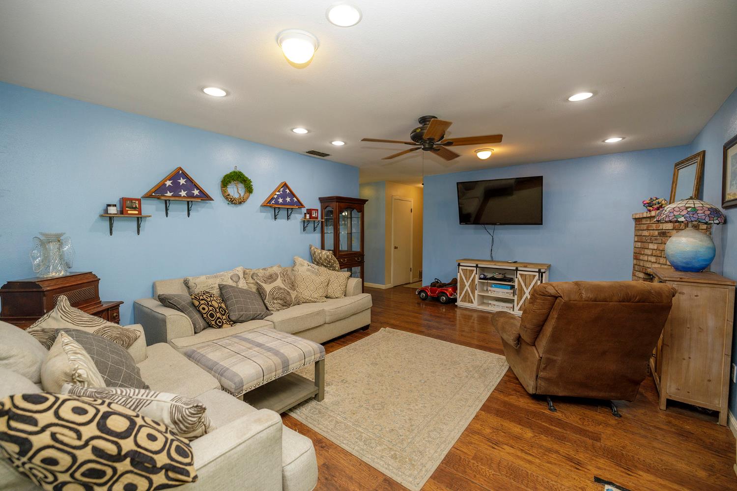 3290 Vanderbilt Ave, Turlock, CA 95382