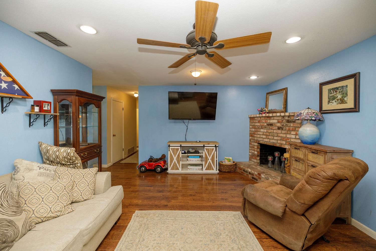 3290 Vanderbilt Ave, Turlock, CA 95382