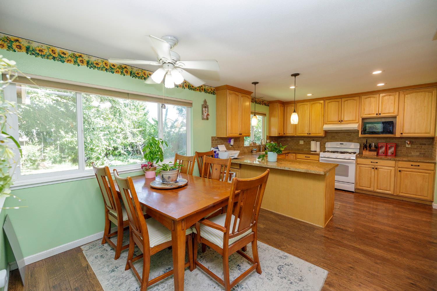 3290 Vanderbilt Ave, Turlock, CA 95382