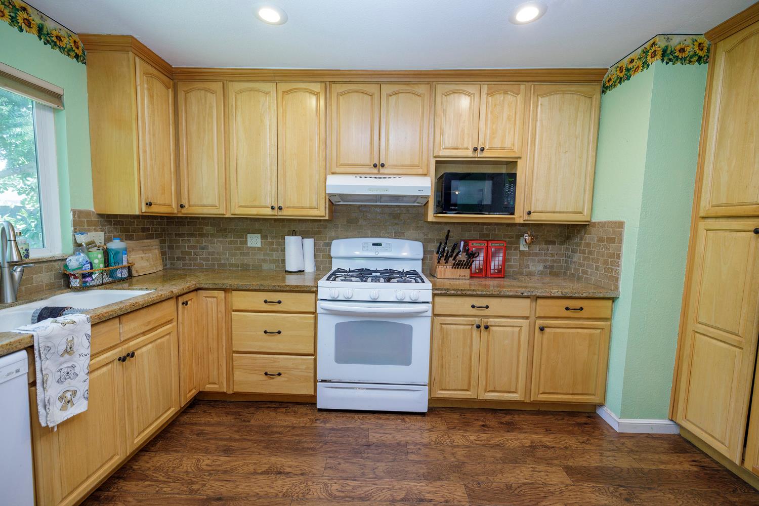 3290 Vanderbilt Ave, Turlock, CA 95382