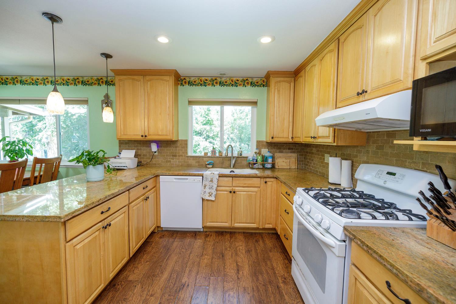 3290 Vanderbilt Ave, Turlock, CA 95382