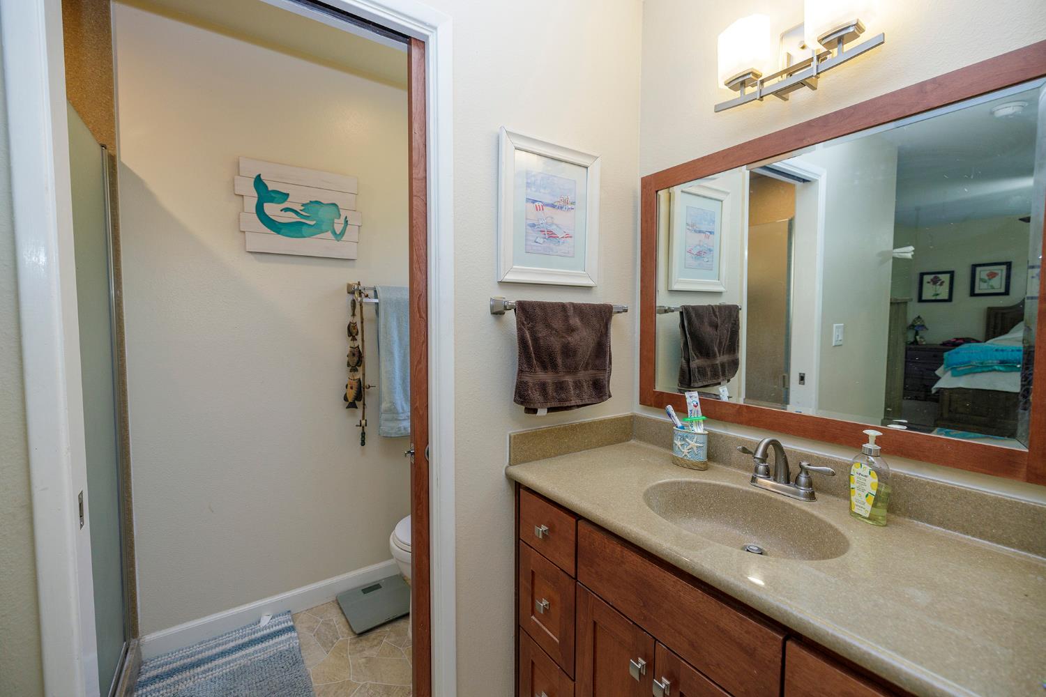 3290 Vanderbilt Ave, Turlock, CA 95382