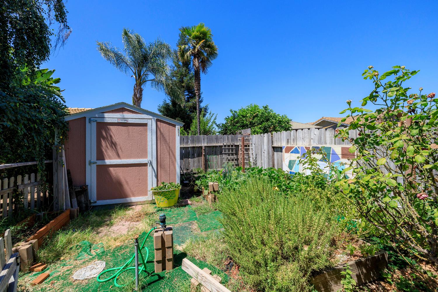 3290 Vanderbilt Ave, Turlock, CA 95382
