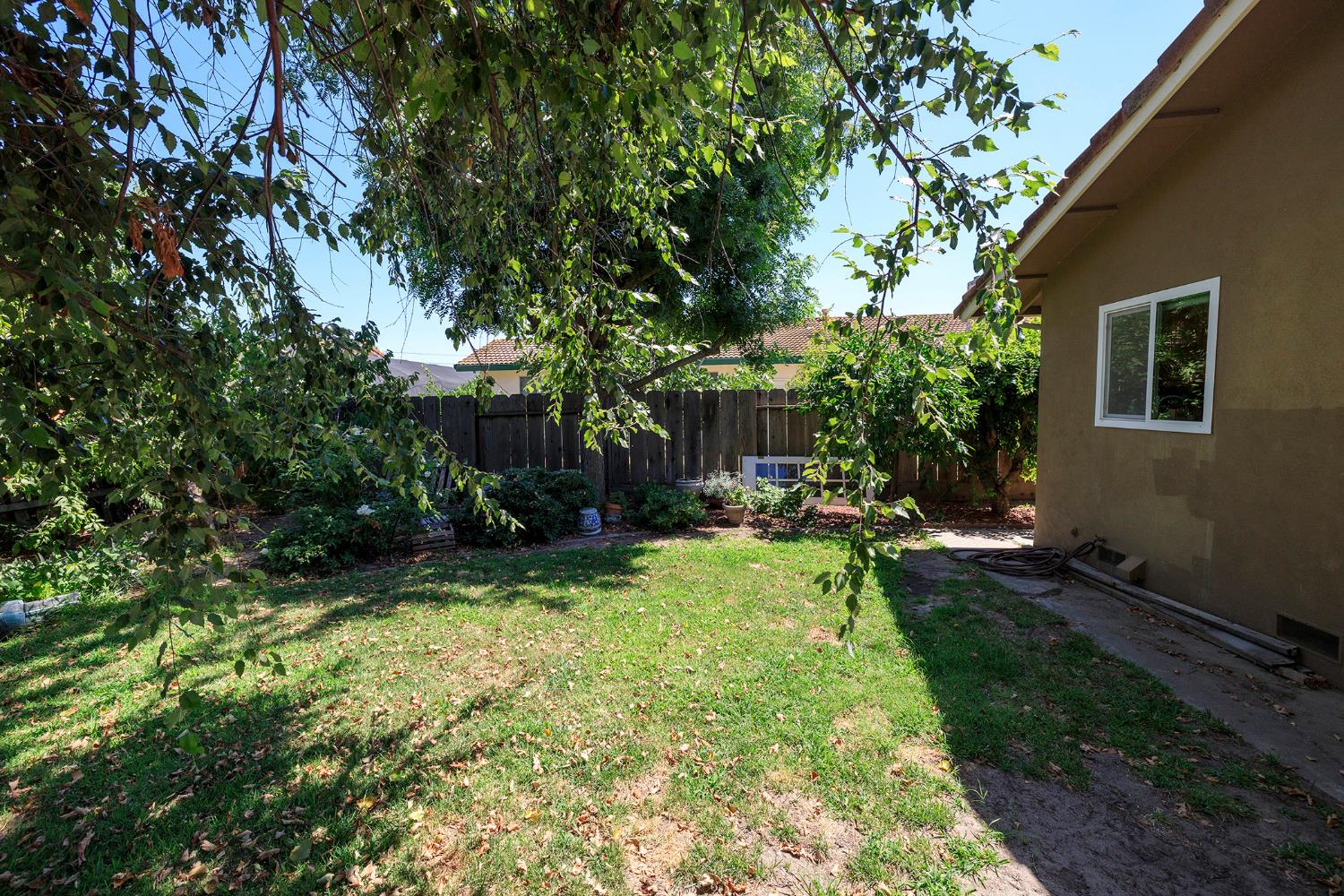 3290 Vanderbilt Ave, Turlock, CA 95382