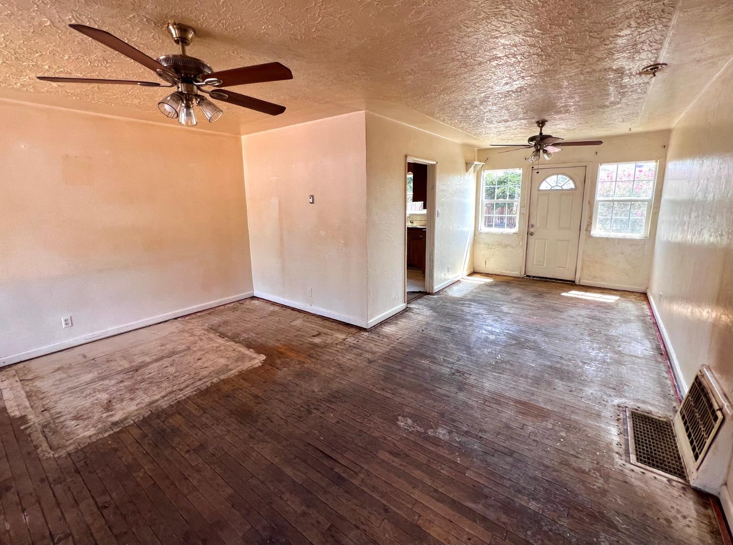 1542 Rouse Ave, Modesto, CA 95351